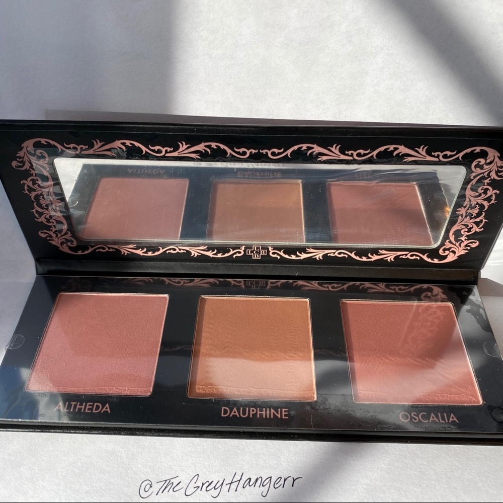 Lovecraft beauty • Blush palette